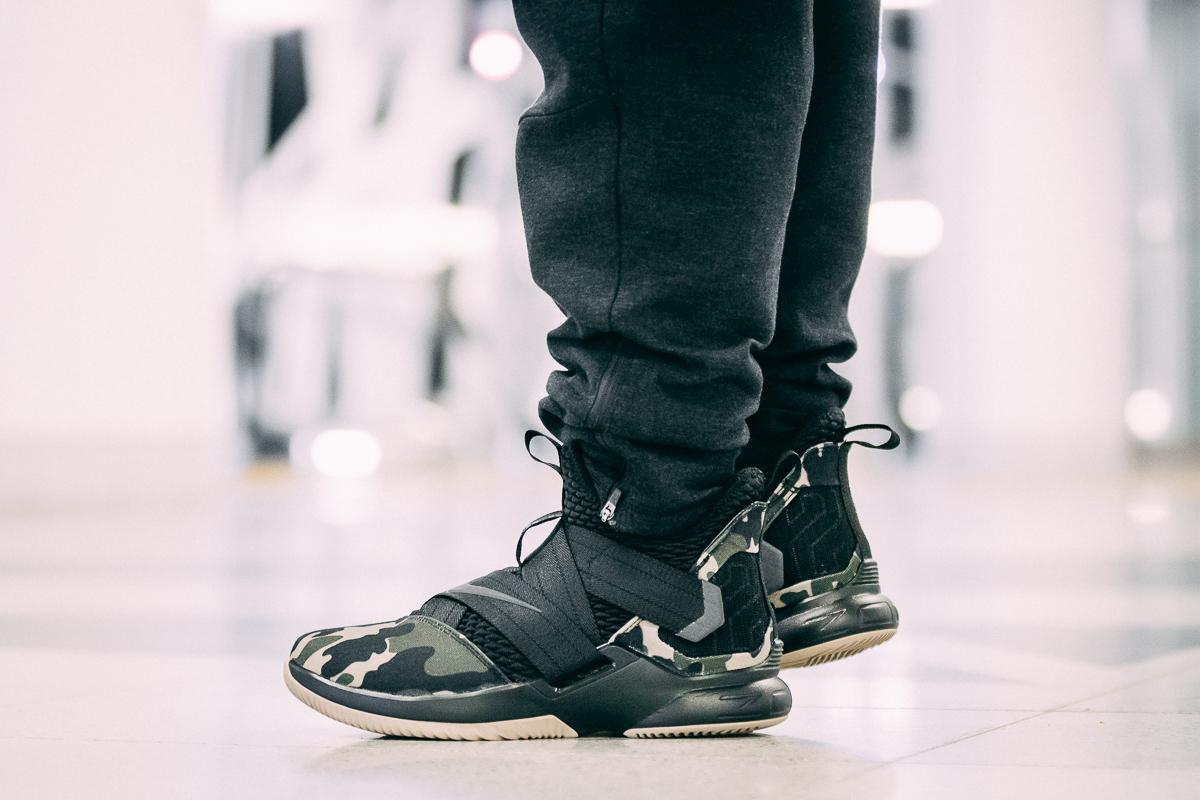 Lebron soldier 12 on foot hotsell